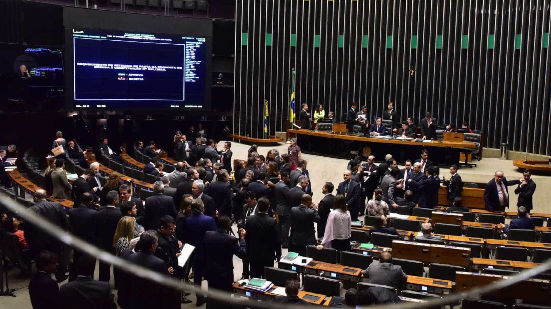 LIMITE: Câmara aprova fim de punição para municípios que estourarem gastos