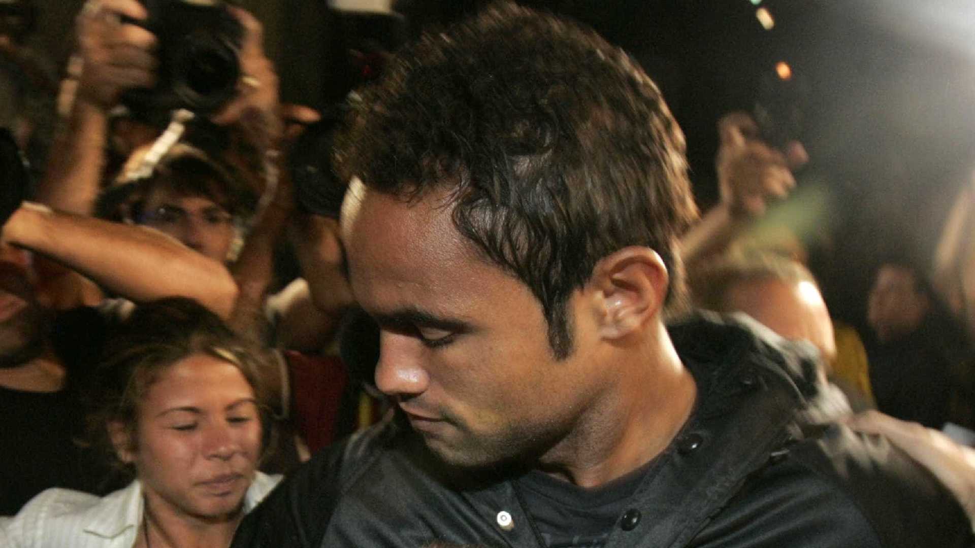 Defesa do goleiro Bruno espera que ele seja libertado até julho