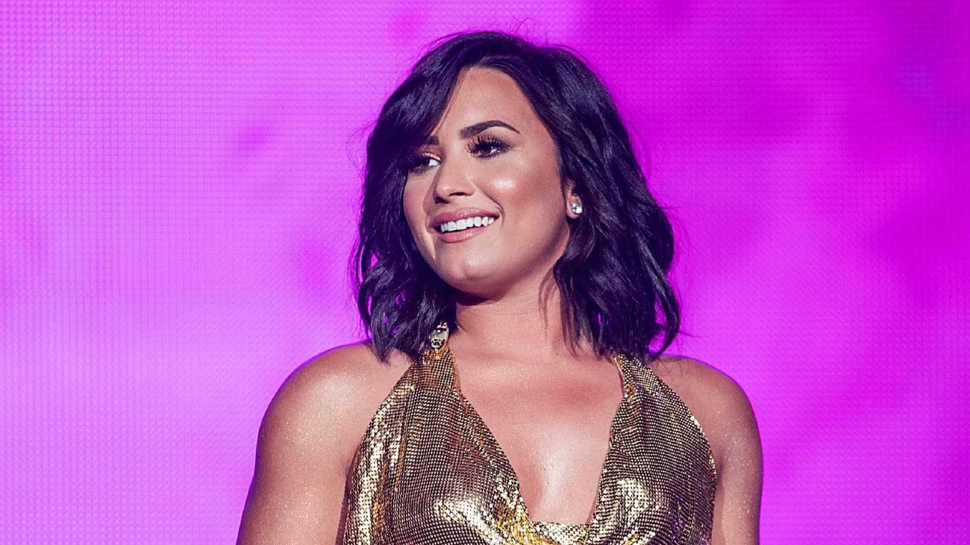 DROGAS: Demi Lovato é hospitalizada após overdose de heroína, relata site