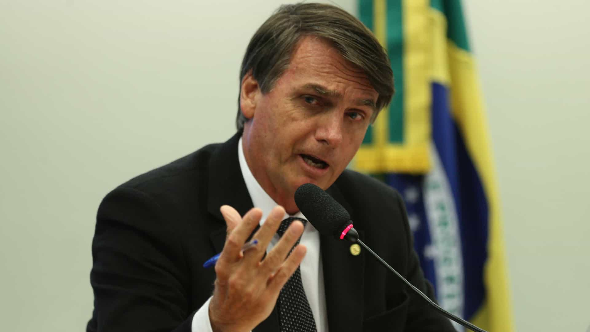 INSTITUCIONALIDADE: Bolsonaro não consultou Defesa e Justiça para decretos de armas