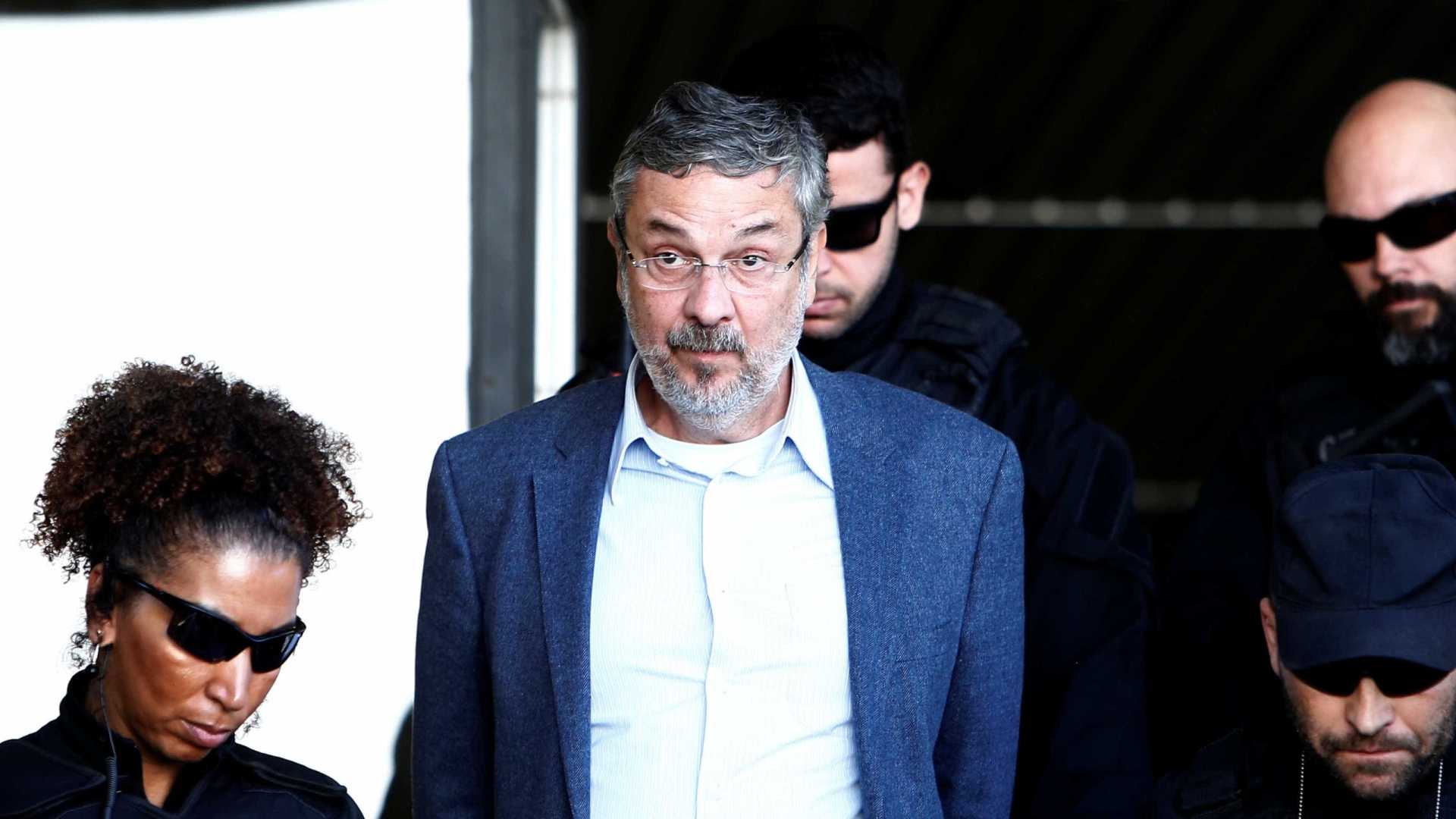 Em delação, Palocci detalha entrega de dinheiro vivo a Lula, diz jornal