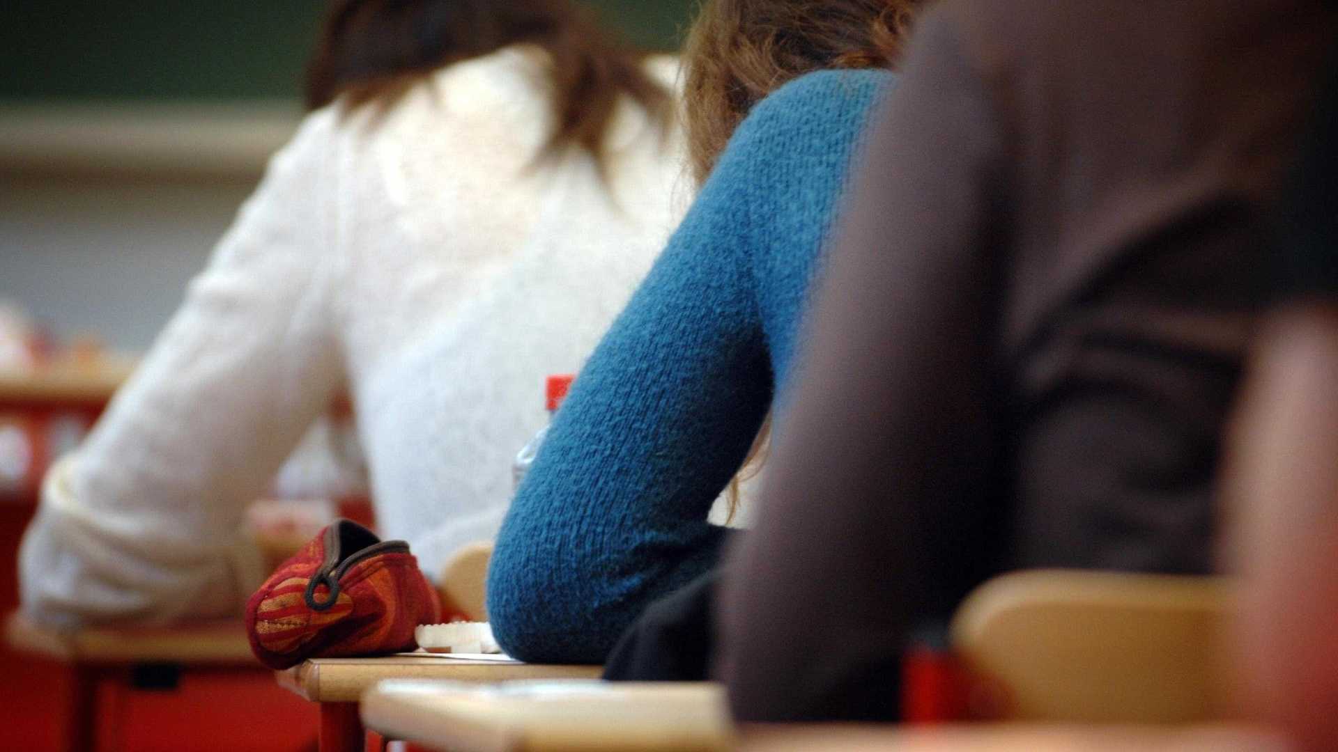 EDUCAÇÃO: Governo corta bolsa para alunos indígenas e quilombolas