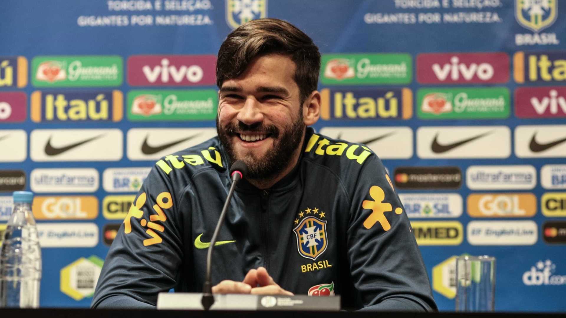 MERCADO: Na mira do Liverpool e do Real, Alisson quer selar futuro antes da Copa