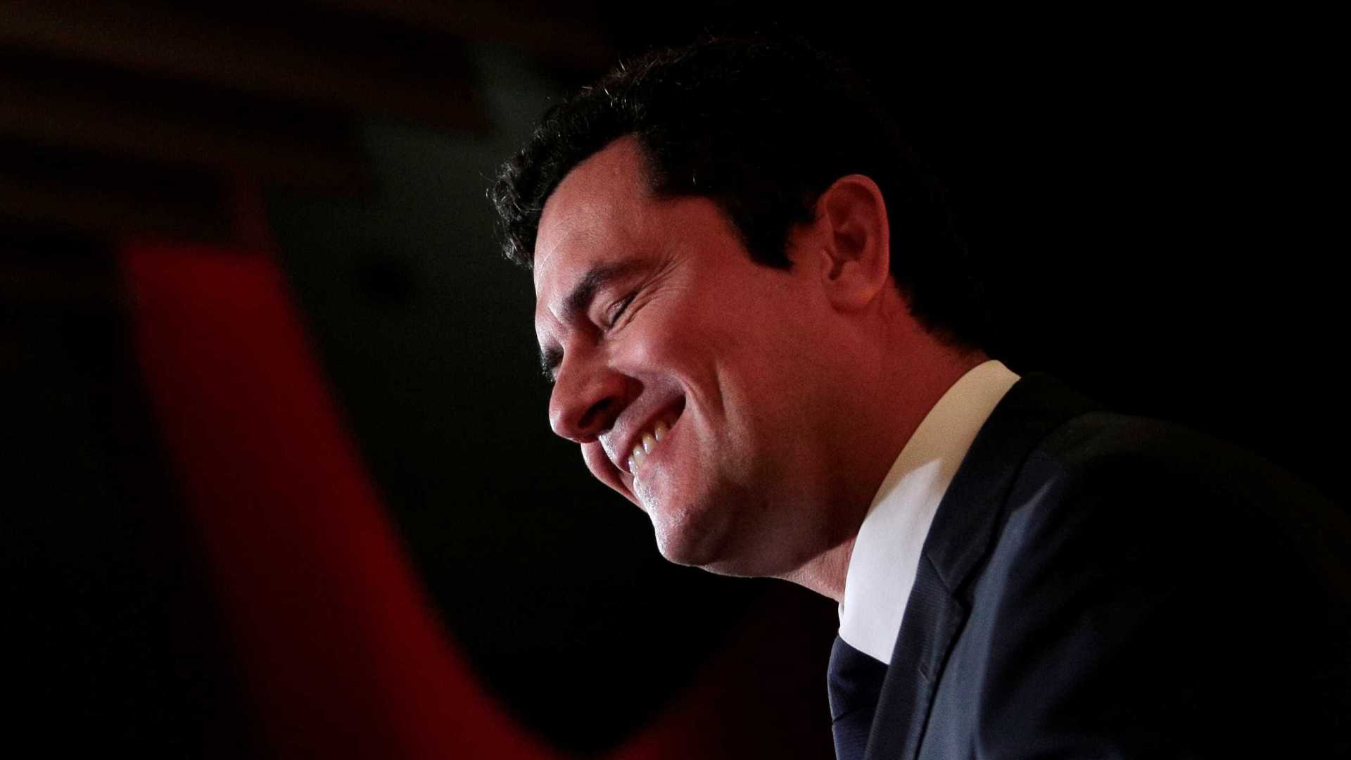 CNJ adia julgamento de Moro por grampo de conversa entre Lula e Dilma