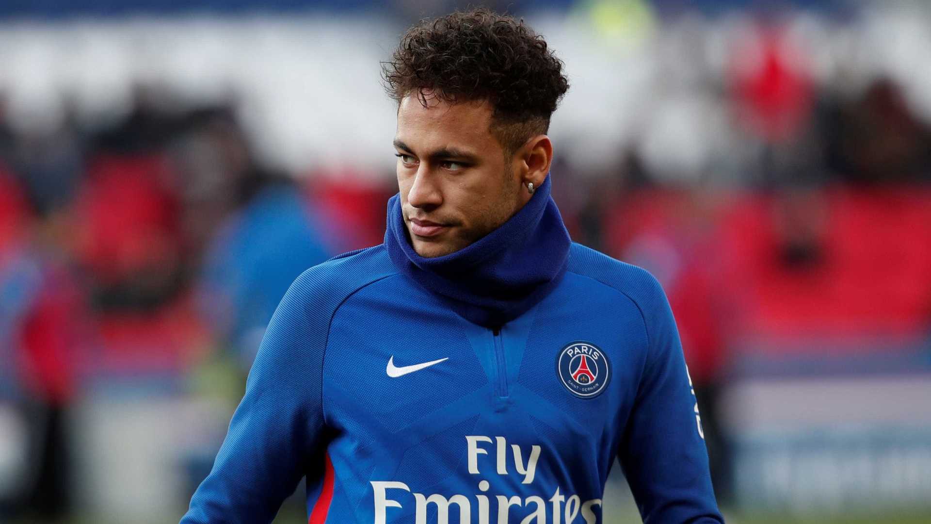 Neymar volta a Paris nesta sexta-feira