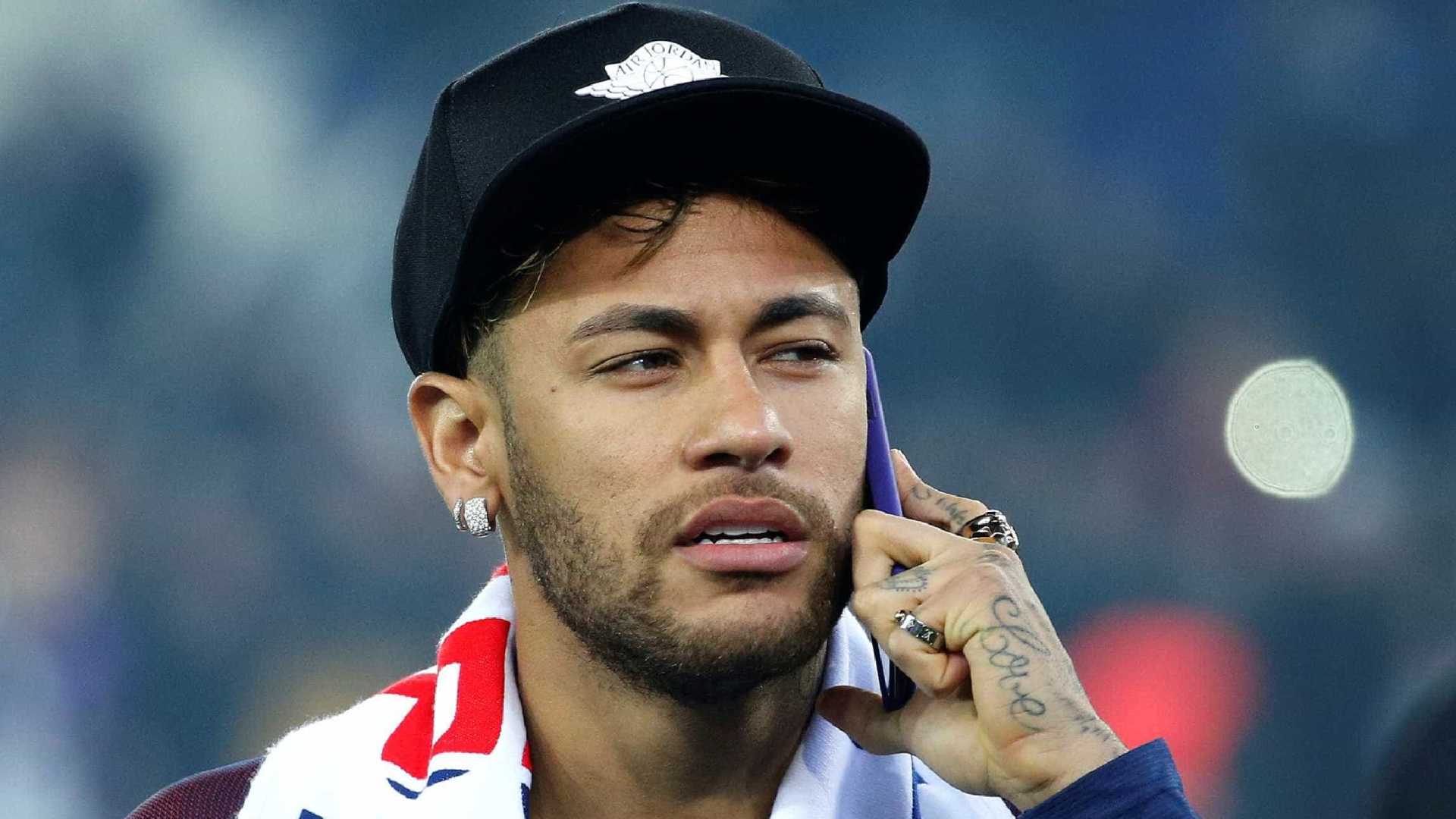 Neymar teve reunião com novo técnico do PSG, revela jornal