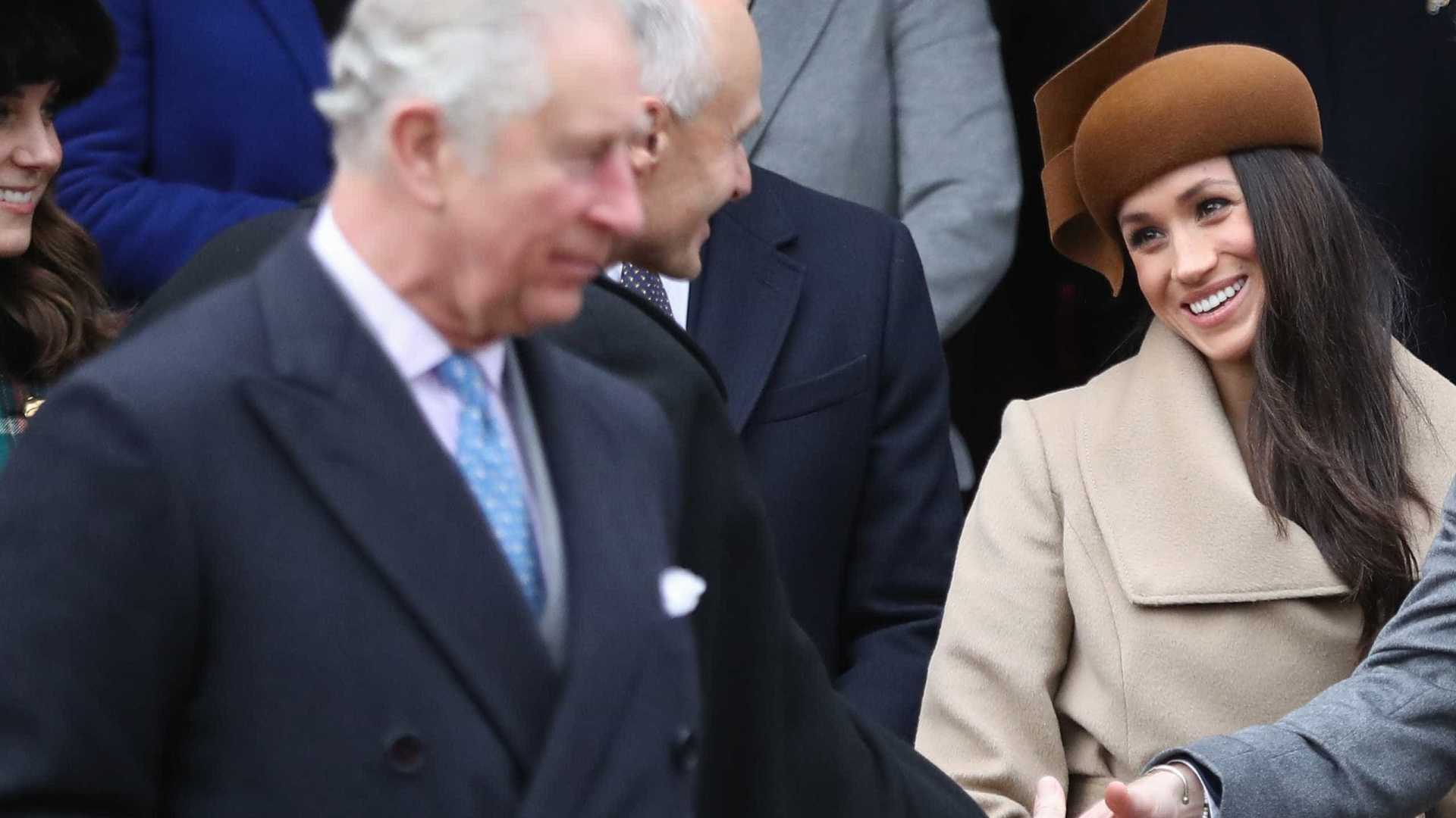 Meghan Markle será levada ao altar pelo príncipe Charles