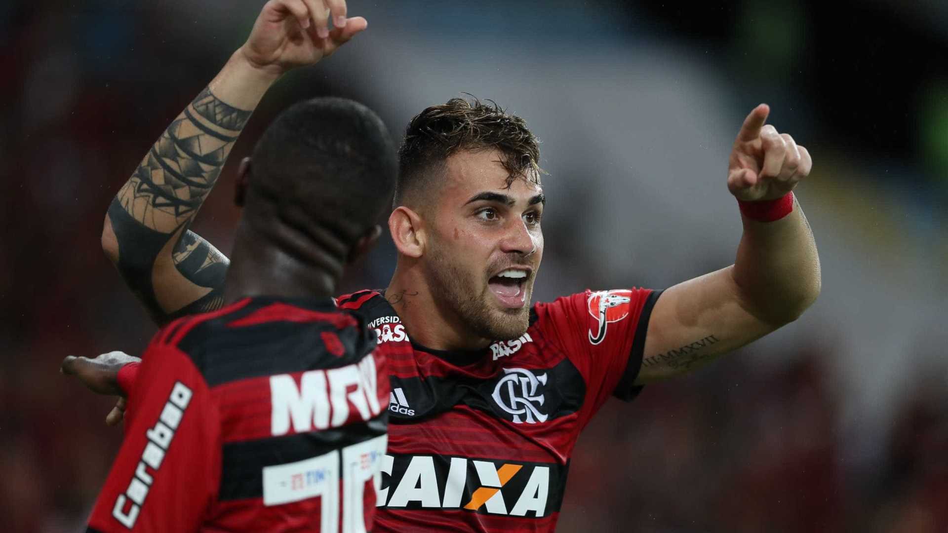 NONA RODADA: Flamengo vence o Corinthians e segue na liderança do Brasileirão