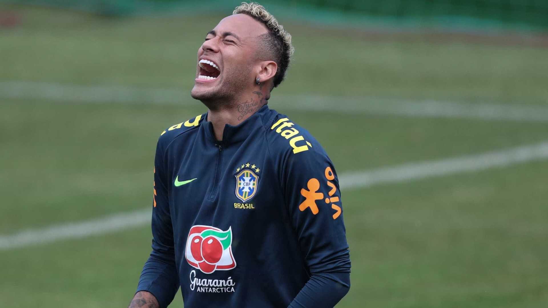 SELEÇÃO BRASILEIRA: Neymar passou a manhã na fisioterapia e deve treinar à tarde