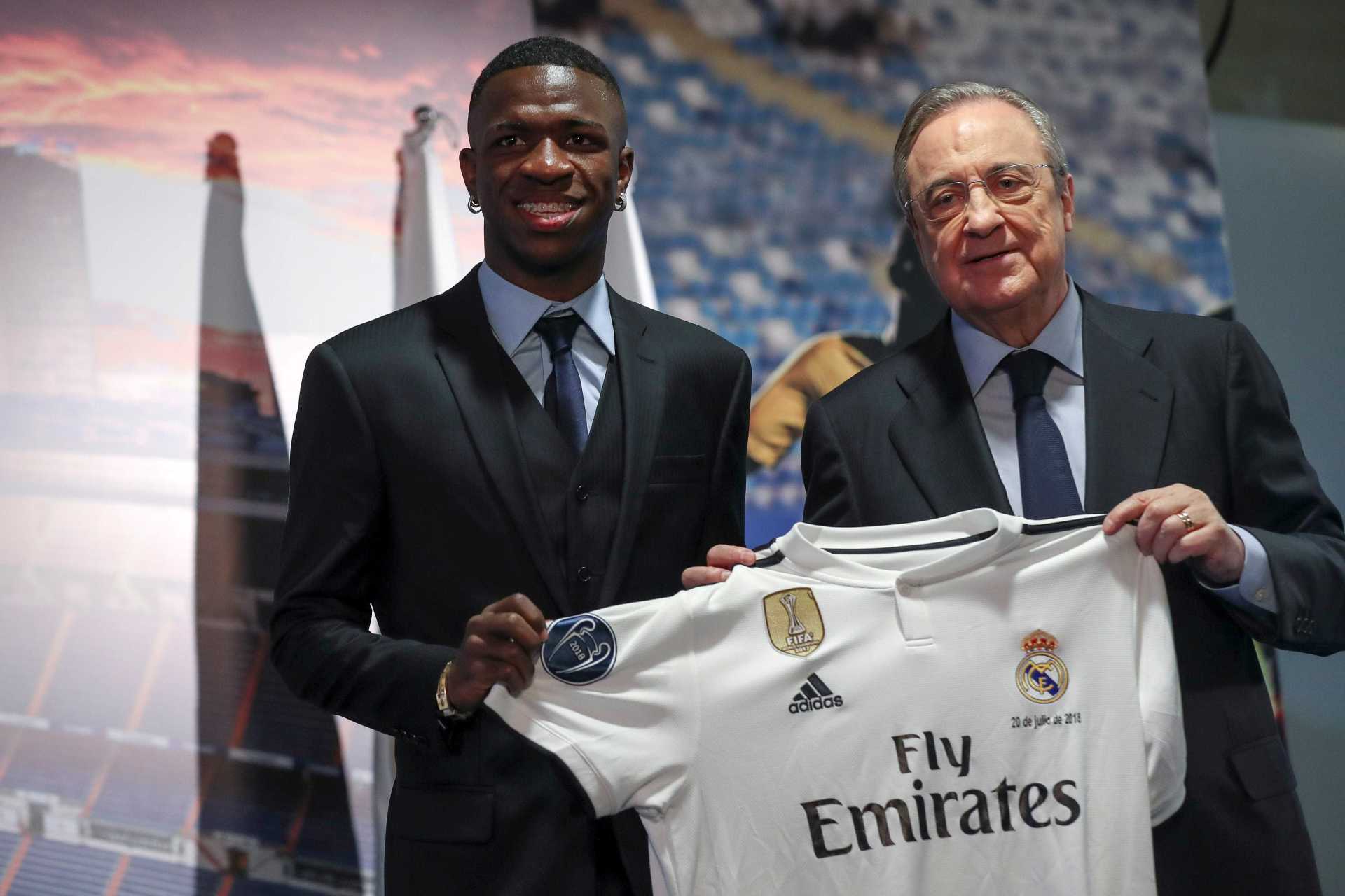 OFICIAL: Vinícius Jr. assina contrato e da primeiro discurso já pelo Real Madrid