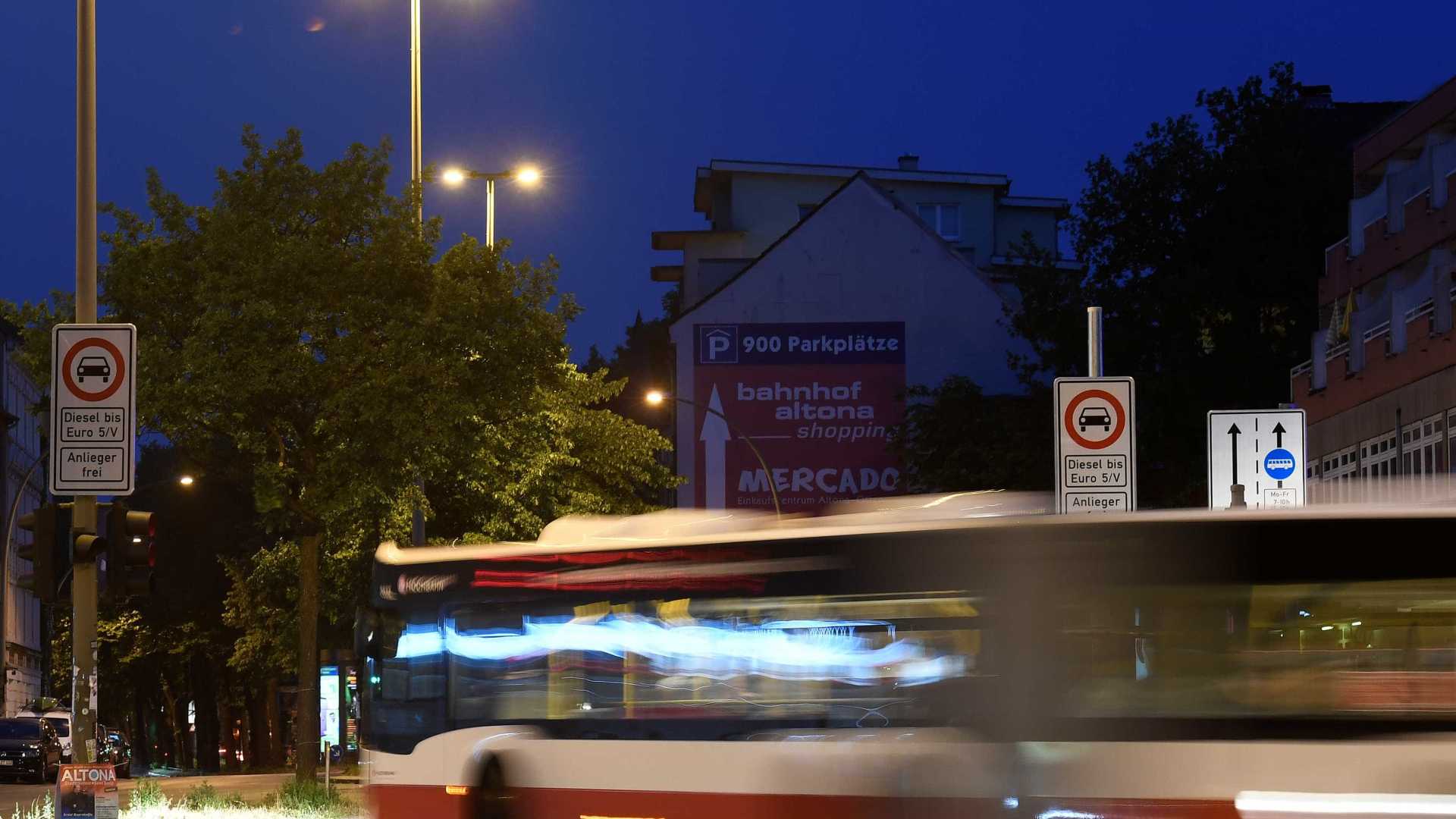 LUEBECK: Ataque a faca em ônibus na Alemanha deixa 14 feridos