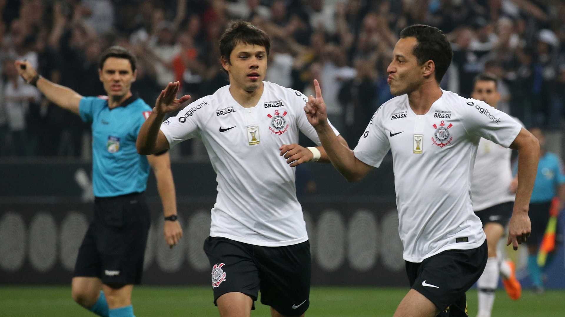 FUTEBOL: Dois clássicos abrem a rodada do Brasileirão deste sábado