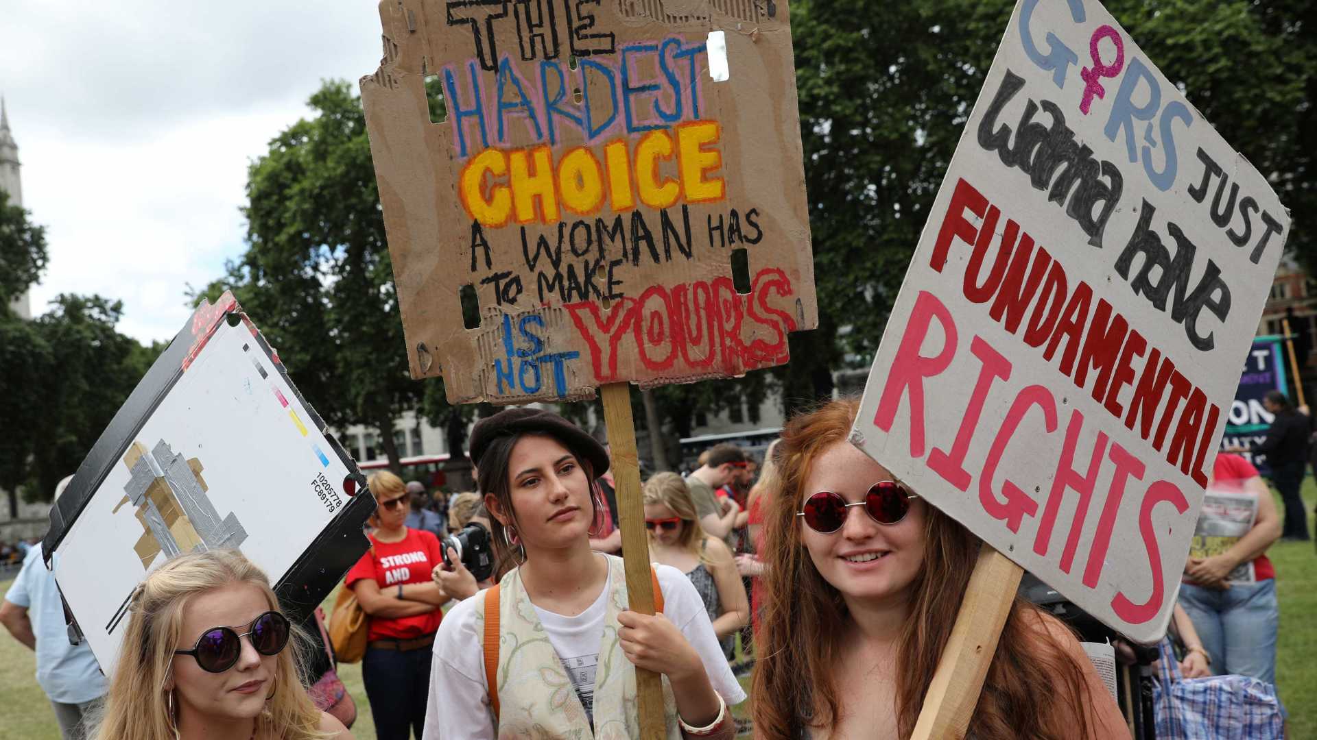 CAMPANHA: Mulheres inglesas lutam para fazer aborto em casa