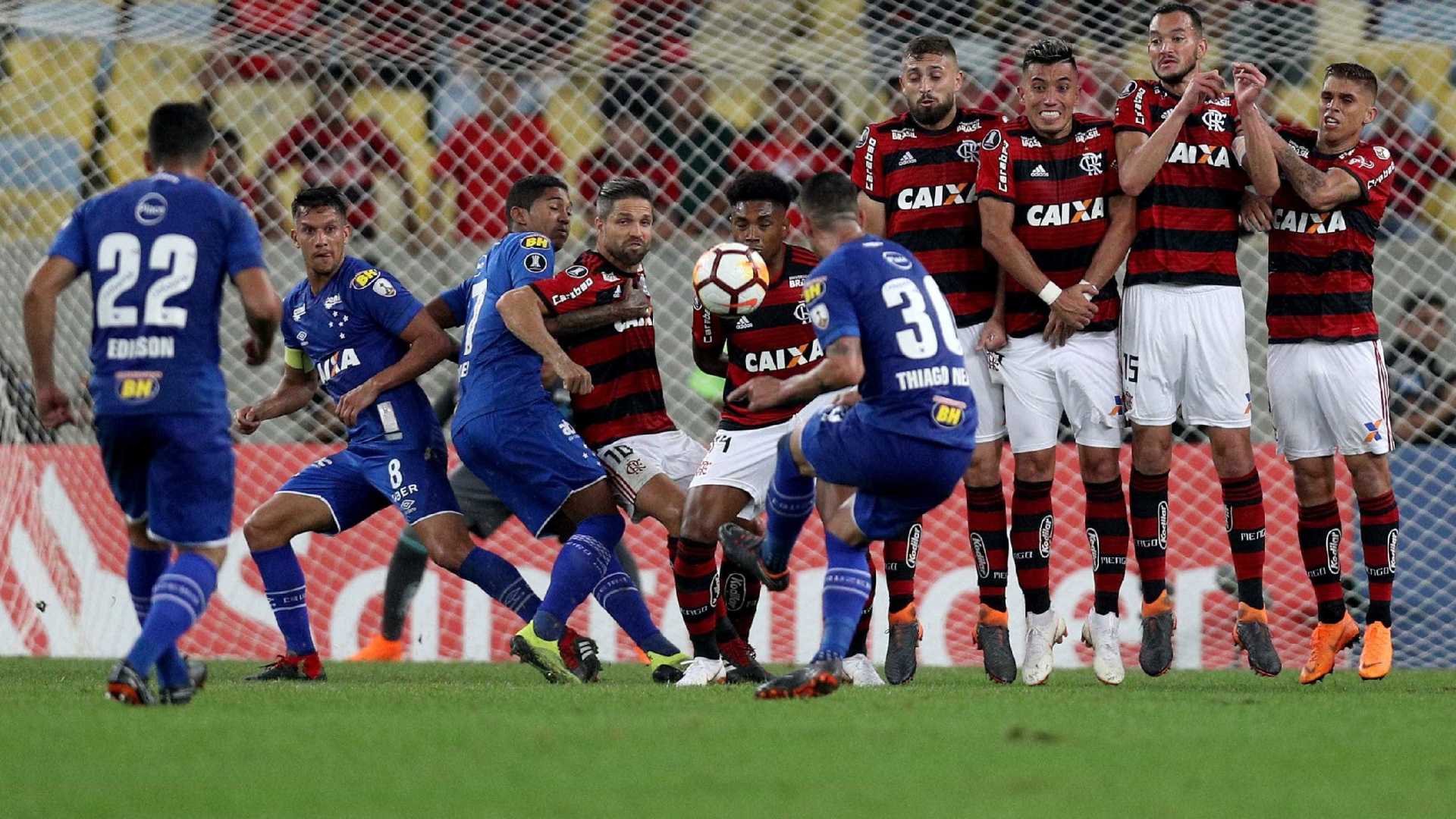 LIBERTADORES: Fla falha, Cruzeiro aproveita e rubro-negro é derrotado no Maracanã