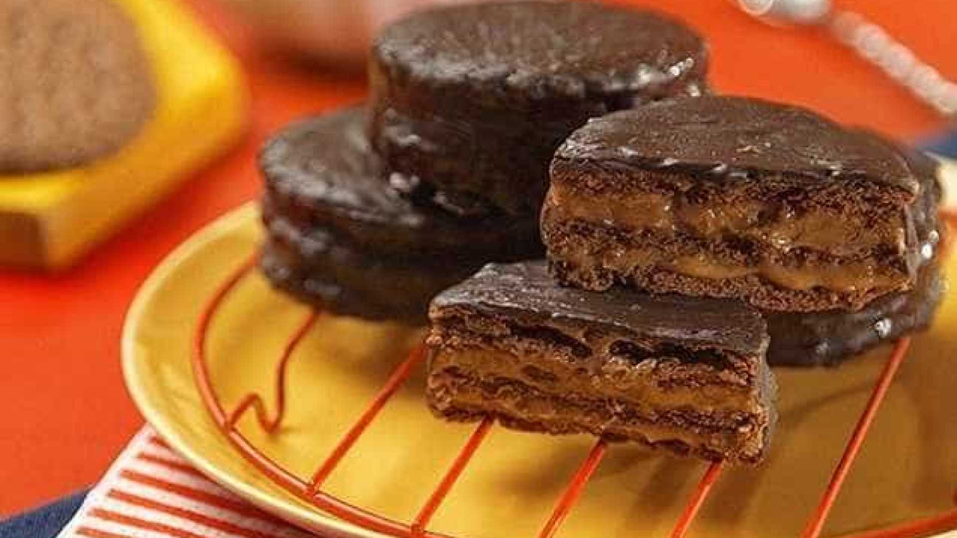 APRENDA: Alfajor de biscoito Maria leva apenas 4 ingredientes