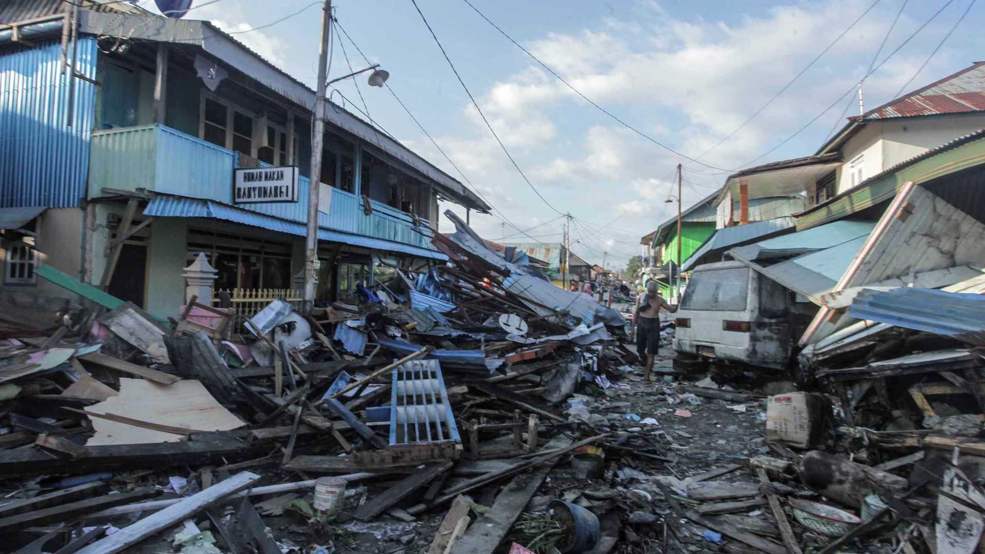 CAOS: Após tsunami 1200 detentos fogem de penitenciárias