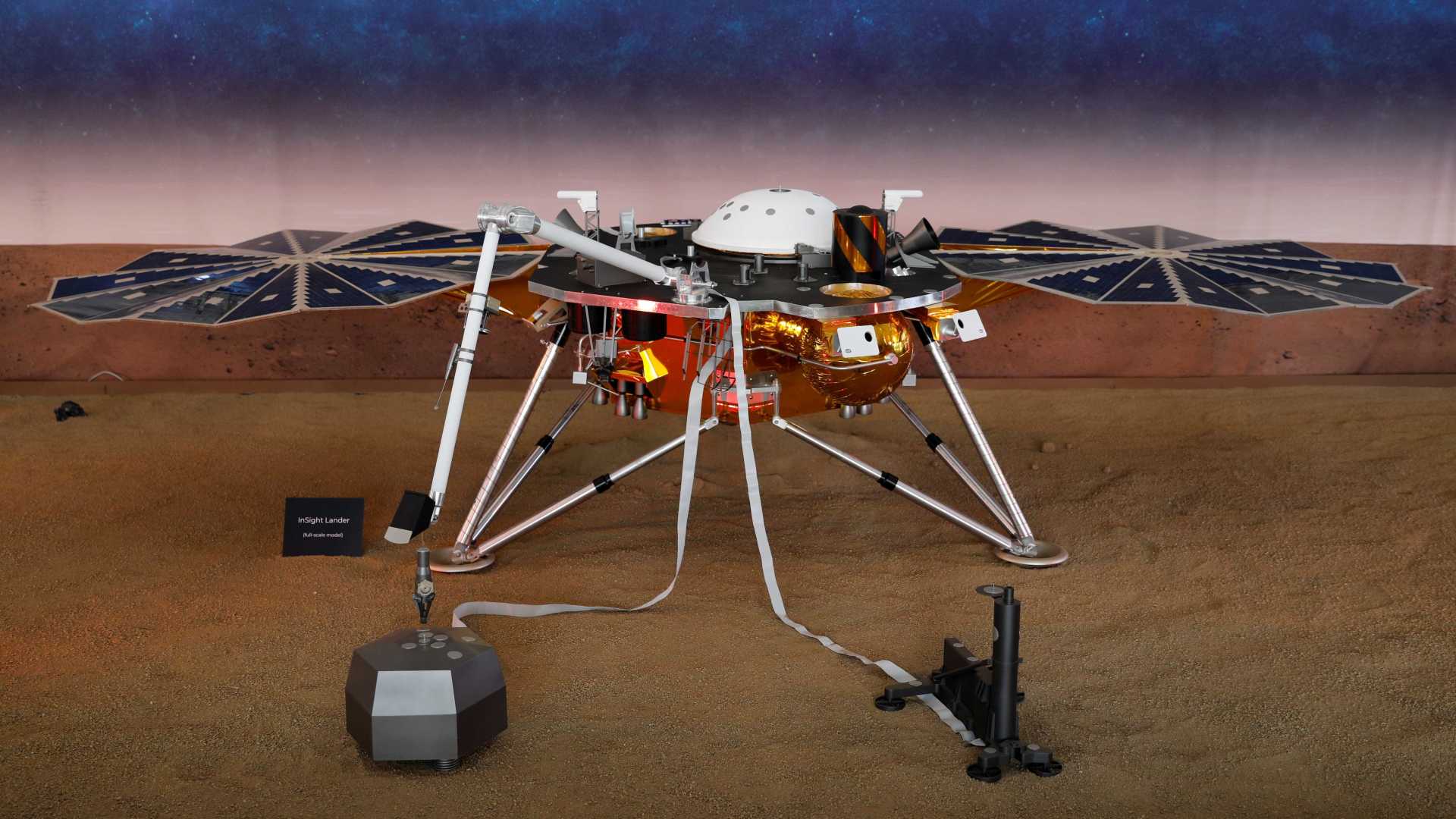 EXPLORAÇÃO DO ESPAÇO: Sonda Insight envia foto incrível da superfície de Marte