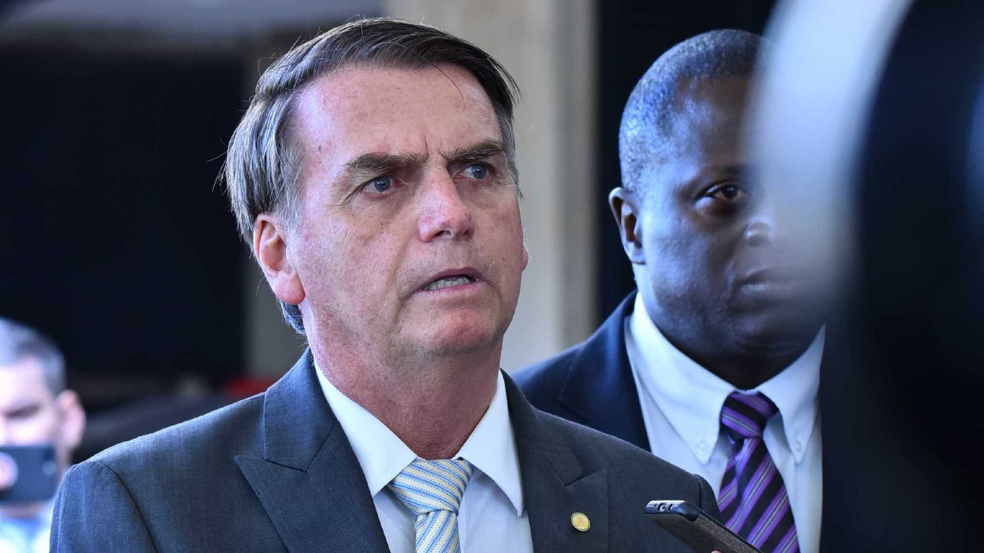 TRANSIÇÃO: Decreto permite destruição de 'aeronaves hostis' em posse de Bolsonaro