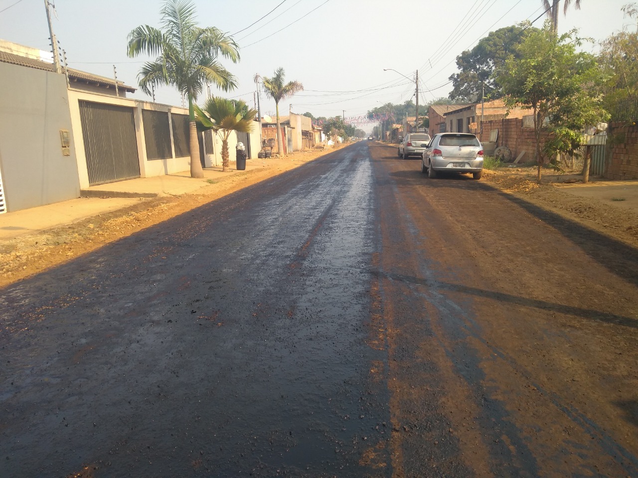 AÇÃO: Comunidade agradece Da Silva do Sinttrar por asfalto no bairro Eldorado