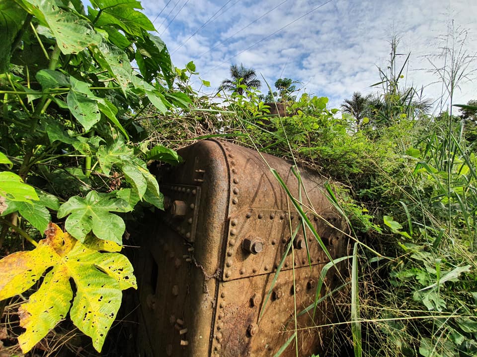 TRISTE FIM: Peças abandonadas da Madeira Mamoré são vendidas como sucata