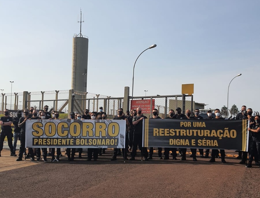 MOBILIZAÇÃO: Agentes penitenciários federais pedem socorro a Bolsonaro e não descartam greve 