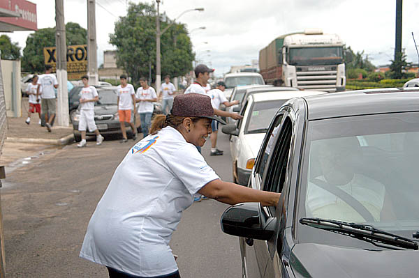 IMM leva Campanha Natal da Multiplicação para as ruas em busca da solidariedade popular