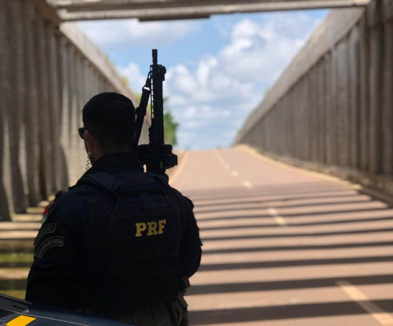 MANDADO DE PRISÃO: Dois foragidos foram presos pela PRF em Rondônia no final de semana