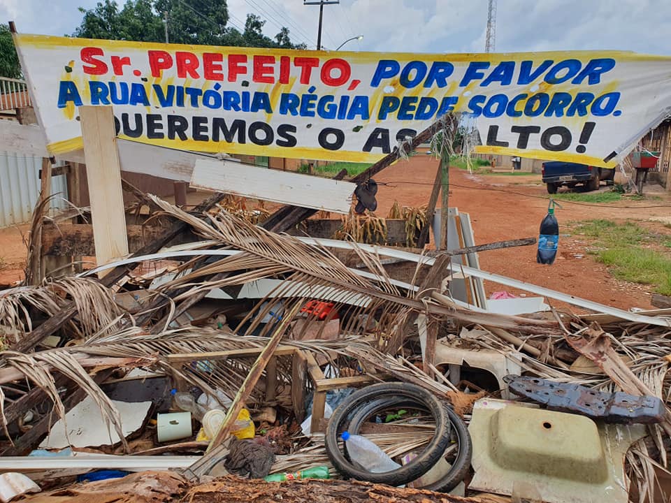 PROTESTO: Moradores do bairro Eldorado pedem ação da prefeitura da capital