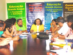 Prefeitura discute estrutura da avenida Jorge Teixeira para Carnaval 2006