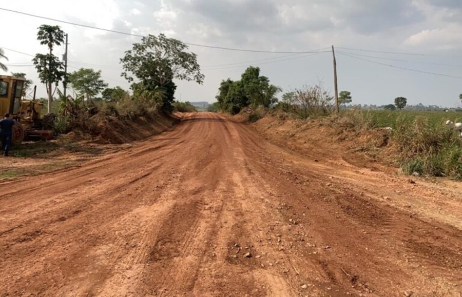 ZONA DA MATA: Rodovia-492 é recuperada para garantir o escoamento da produção agrícola