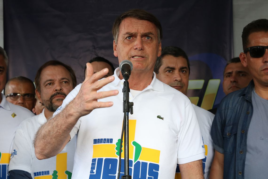 MAIS TEMPO: Bolsonaro diz que abre mão da reeleição se passar reforma política