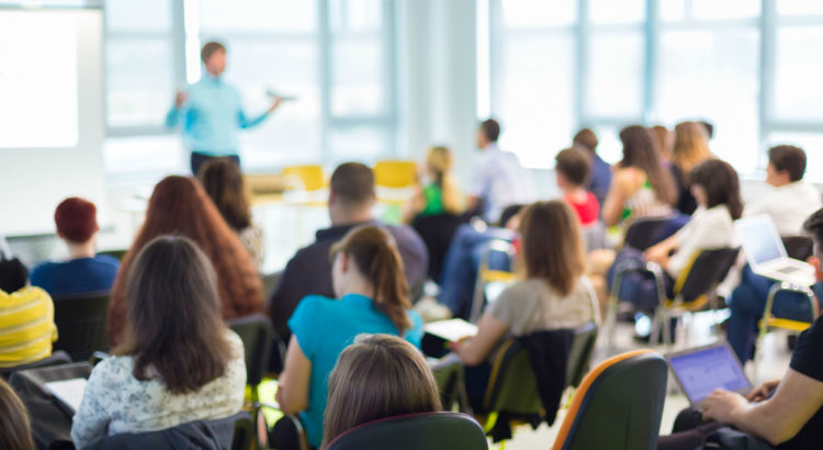 EDUCAÇÃO: Mais de mil estudantes participam do Aulão Seduc e Faro