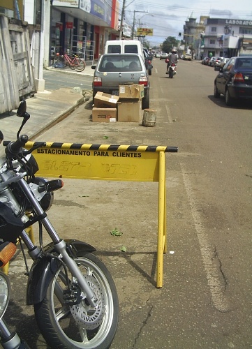 Operação Cavalete é realizada para acabar com proibição de estacionamentos em vias públicas