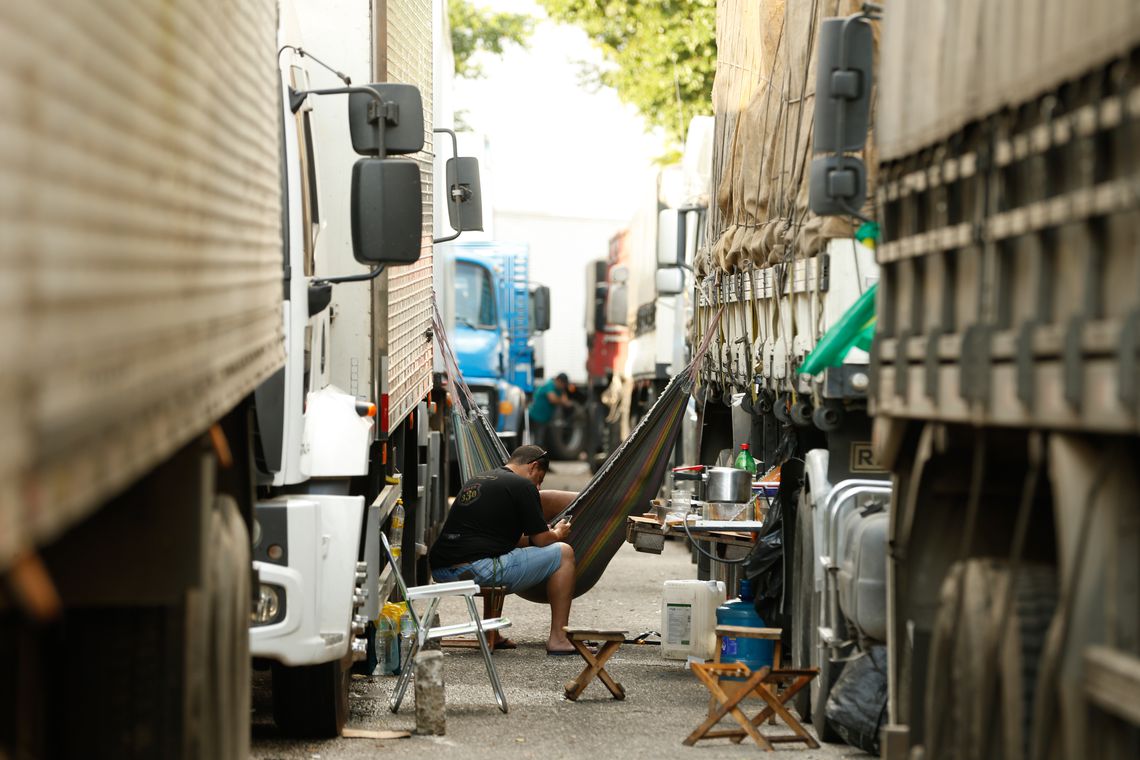 GREVE: Caminhoneiros se reúnem com Governo e descartam paralisação