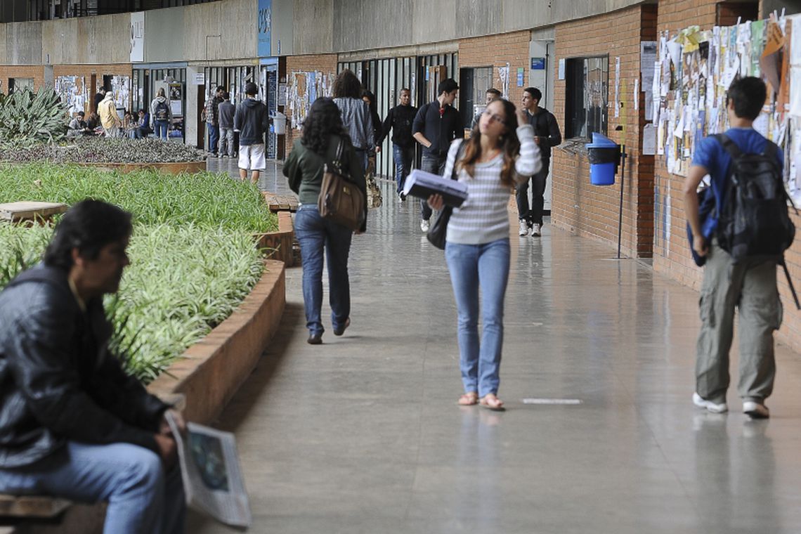 Estudo mostra que Brasil ainda tem baixa escolarização superior