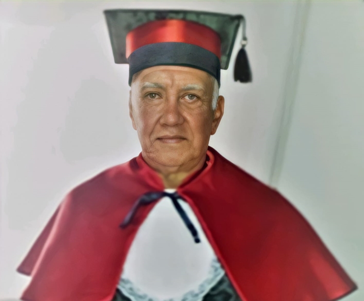 ORGULHO: O egresso que colou grau aos 75 anos no curso de Direito da UNIRON