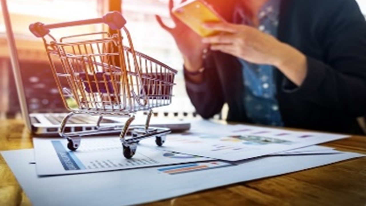 CRISE NO VAREJO?: Internet muda cenário lojista e provoca fechamento de lojas físicas 