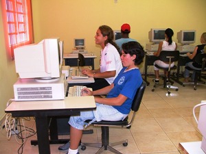 Jovens de Vilhena Têm Laboratório de Informática Ampliado