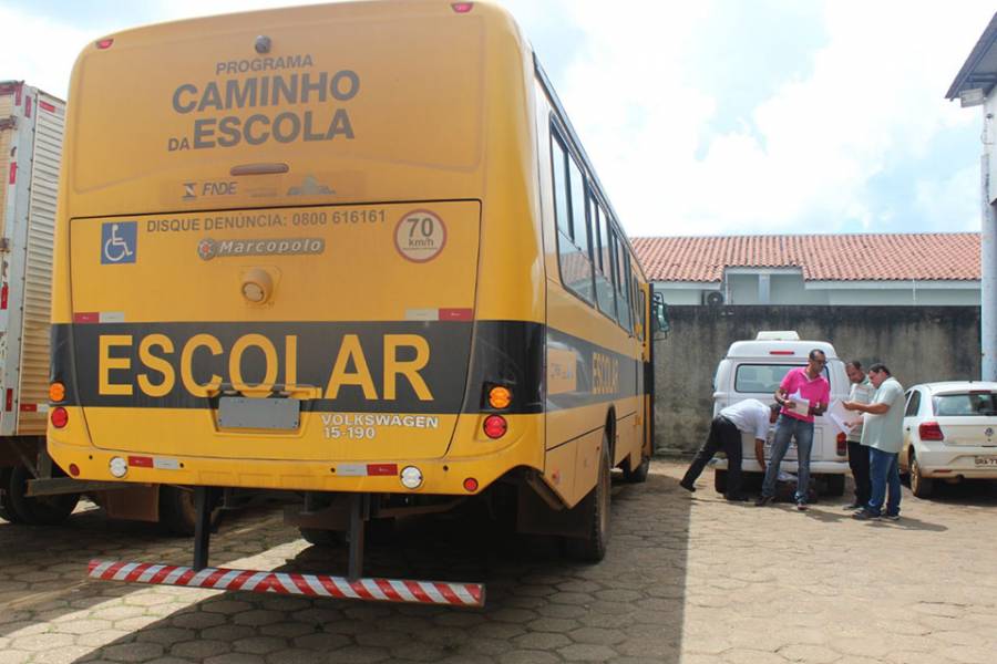 TERROR NO ÔNIBUS: Viagem de crianças teve arma apontada e diretora registrando queixa na polícia