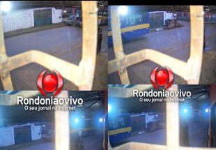 URGENTE: Ônibus escolar arrasta e capota carro estacionado