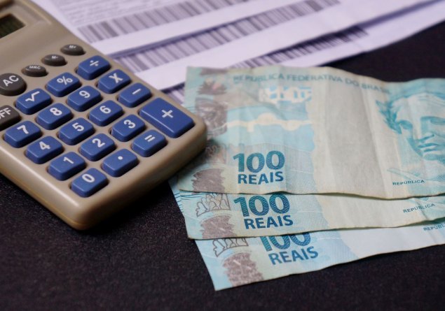 BOLETOS CHEGANDO: Em janeiro é preciso ficar de olho no orçamento que inclui faturas, IPVA e IPTU