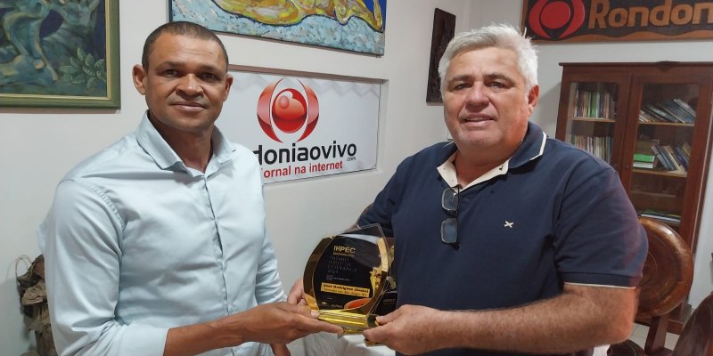 TROFÉU LIDERANÇA 2025: Vereador Zezão recebe homenagem por destaque político em Alto Alegre dos Parecis