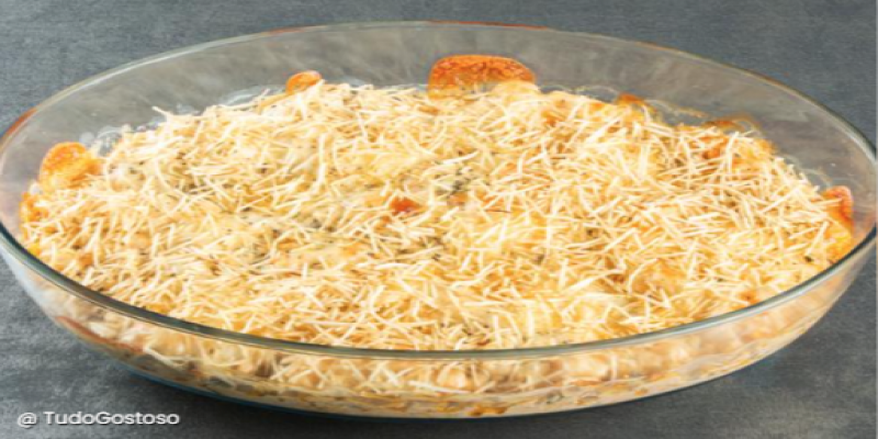 FRICASSÊ DE FRANGO FACIL: Prato cremoso e irresistível para a ceia