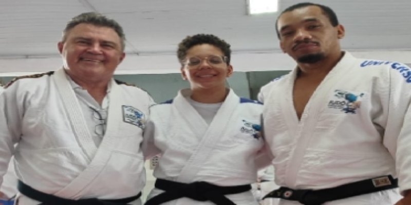 EM JI-PARANÁ: Victória Grutzmacher conquista faixa preta no judô